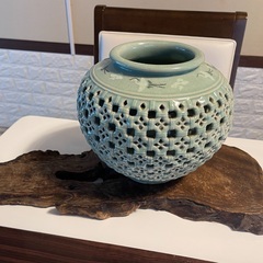 熊津窯 高麗青磁 花瓶 (壷)と木製の花瓶置きのセット