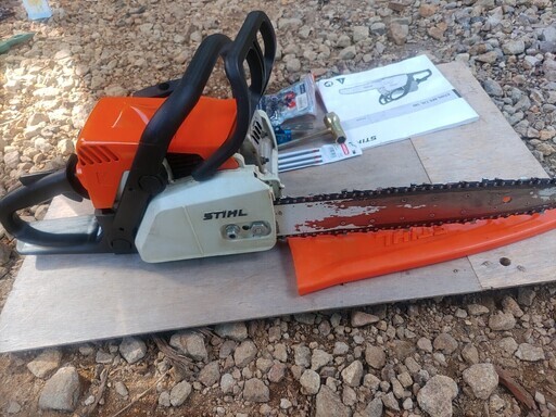 取りに来ていただける方限定。STIHL スチール MS170C 軽量コンパクトエンジンチェンソー、いろいろおまけ付き。