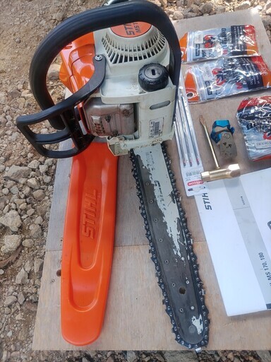 取りに来ていただける方限定。STIHL スチール MS170C 軽量コンパクトエンジンチェンソー、いろいろおまけ付き。