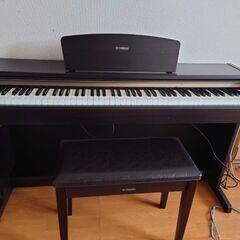 電子ピアノ　　2004年製　YAMAHA