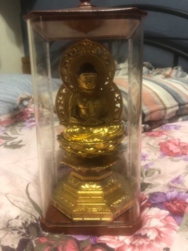 金色の仏像