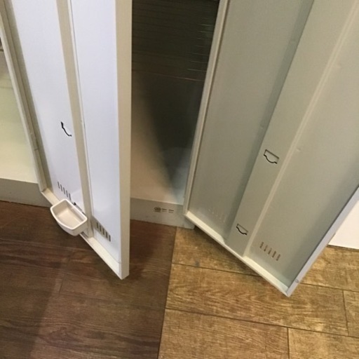 JH-39【オフィス家具専門店】生興の3人用ロッカーです！ 【公式通販】