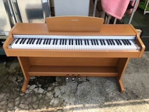 ヤマハ　デジタルピアノ　YDP-131C