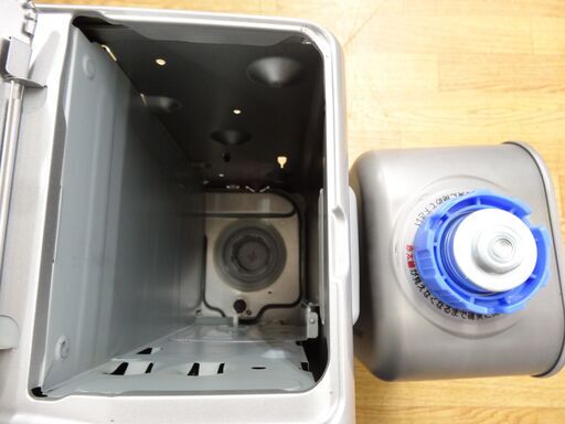 ダイニチ ブルーヒーター 石油ファンヒーター タンク容量5.0L 2019年製 FW-3219S シルバー 木造9畳 コンクリート12畳 灯油 ストーブ 西岡 ダイニチ ブルーヒーター 石油ファンヒーター タンク容量5.0L 2019年製