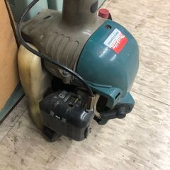 エンジン刈払機　makita(マキタ)　MEM262 中古品　当...