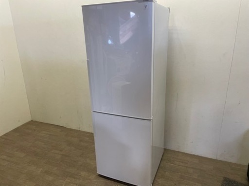 082505 大きめ2ドア冷蔵庫　2016年製
