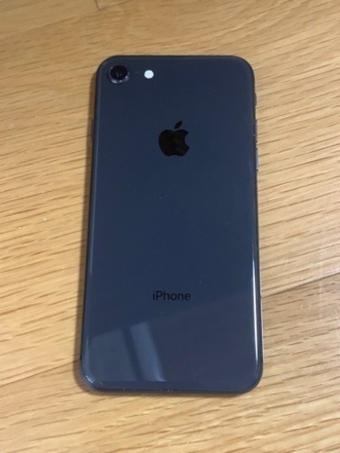 iPhone8 SIMフリー 64GB ブラック - au