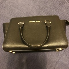 値下げしました！MICHAEL KORS 鞄　かばん　黒