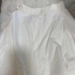 ユニクロ／白　スカート