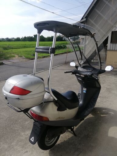 ホンダの屋根付きメットインバイク。キャビーナ90cc 。セル始動。 ホンダの屋根付きメットインバイク。キャビーナ90cc 。セル始動。