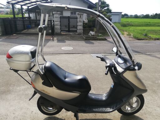 ホンダの屋根付きメットインバイク。キャビーナ90cc 。セル始動。