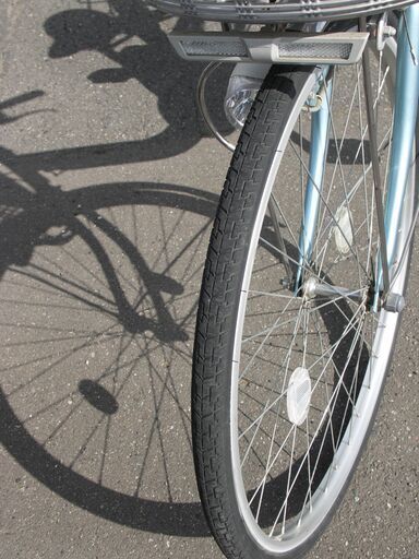 高齢者向け三輪自転車。坂道や重い荷物を乗せても楽で安全