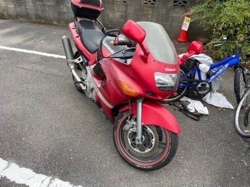 お話中! 平成12年式 ZZR400 令和6年2月まで車検あり!! 【公式通販】 お話中! 平成12年式 ZZR400 令和6年2月まで車検あり!! 【公式通販】