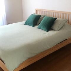 クイーンサイズのベッド