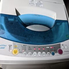 TOSHOBA 洗濯機　普通に使えます。　差し上げます。　引き取...