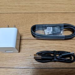 USB-Ｃ ケーブル(2本)とアダプター