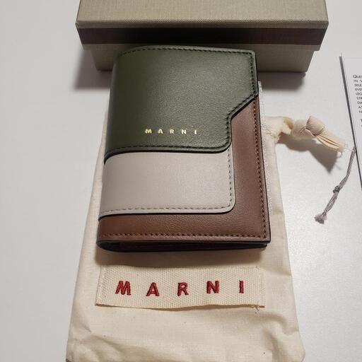 新品未使用　マルニ　MARNI　二つ折り財布　ミニウォレット