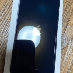 ほぼ新品　SIMフリー iPhone SE 3 第3世代 64G...