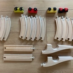 木製 汽車おもちゃ
