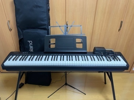 【問合せ中】ROLAND FP-10フルセット(スタンド/ケース/ペダル/譜面台)