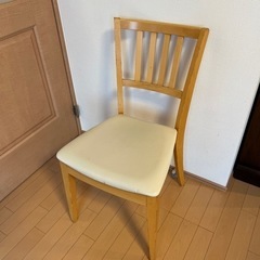 木製  椅子　6脚あります！