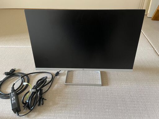 PCモニター（HDMIケーブル、電源コード）マウス（マウスパッド付き）キーボード、冷却スタンド（USBケーブル）