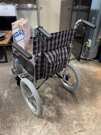 お引取限定 NISSIN 日進医療器 スタンダード車いす 介助用 折りたたみ