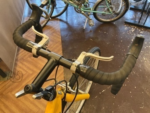 タイヤ新品！】12段変速 27インチ ロードバイク イエロー