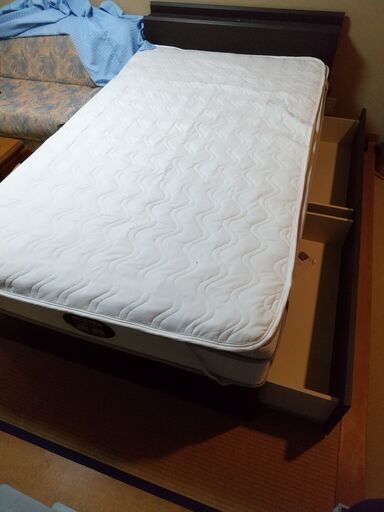 【引き取り】収納付きベッド：セミダブル(120cm)：ニトリ