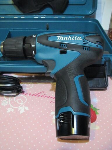 マキタ　ドライバドリル　１回のみ使用　とてもきれいな状態のものです