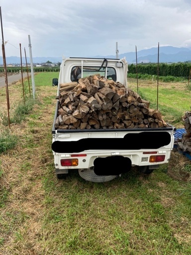 針葉樹 マキ 薪 軽トラ山盛り
