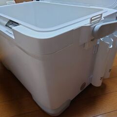 シマノ　フィクセル　リミテッド　30l　クーラーボックス