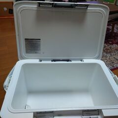 シマノ　フィクセル　リミテッド　30l　クーラーボックス