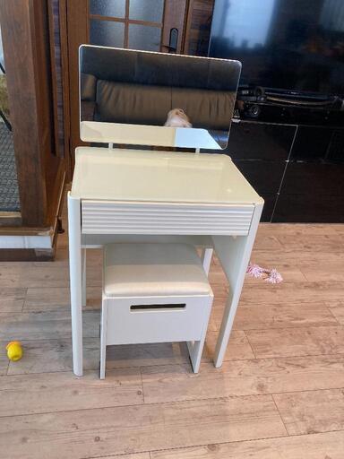 白いドレッサー しむり 蓮田の家具の中古あげます 譲ります ジモティーで不用品の処分