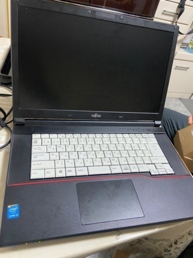 富士通 i５　RAM12GB windows10 画面うつりません