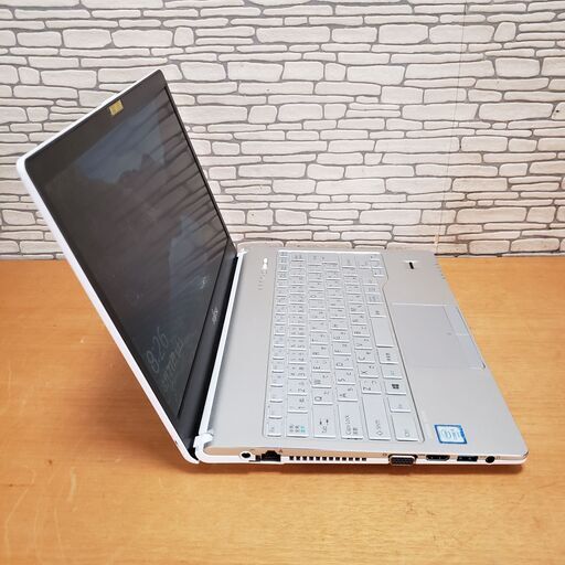 富士通 LIFEBOOK SH75/w 229 富士通 LIFEBOOK SH75/W i5 12Gb SSD512G