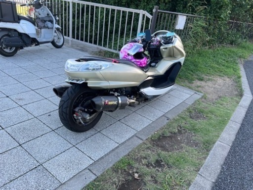 4D9マジェスティ カスタム車