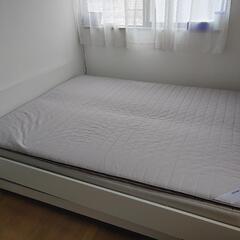 IKEA　クイーンサイズベッド　ANEBODA  簡単組立式