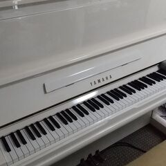 YAMAHA アップライトピアノ（白）　MX202R