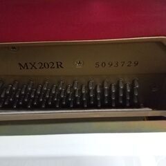 YAMAHA アップライトピアノ（白）　MX202R