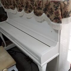 YAMAHA アップライトピアノ（白）　MX202R