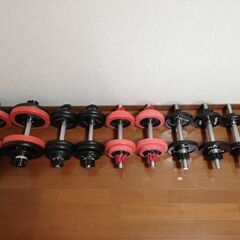 ダンベル、フラットベンチ、バーベルのセット