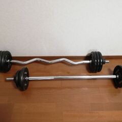 ダンベル、フラットベンチ、バーベルのセット