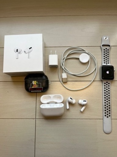 Apple WatchとAirPods pro2022年モデル