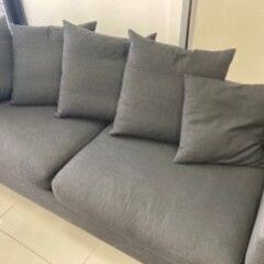 BoConceptソファ 北欧高級ライフスタイルブランド：BoConceptのグレーソファー