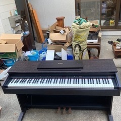 ヤマハ　電子ピアノ　2001年製　YDP-201