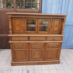 HAYAMA GARDEN(葉山ガーデン)取扱いの北海道旭川家具メーカー勇峰工芸のナラ材を使用したキャビネットです。無垢材の上品な質感とナチュラルな雰囲気が魅力のサイドボードは食器棚や本棚としても♪CH306