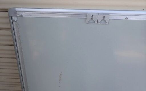 ⑤ 田川市 壁掛け 片面 ホワイトボード 1800×900 中古