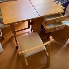 学習机？使い方自由　折りたたみ机、椅子セット　コンパクト