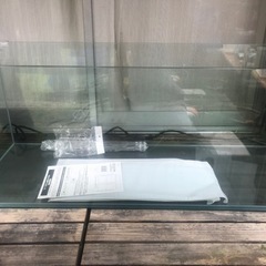 新品未使用120センチガラス水槽　フレームレス前面R加工　アクリル水槽